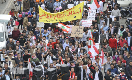 Thousands of Lebanese on Sunday rallied in Beirut calling for an end to the system of power-sharing along religious lines. (11/04/2011, NOW Lebanon)
